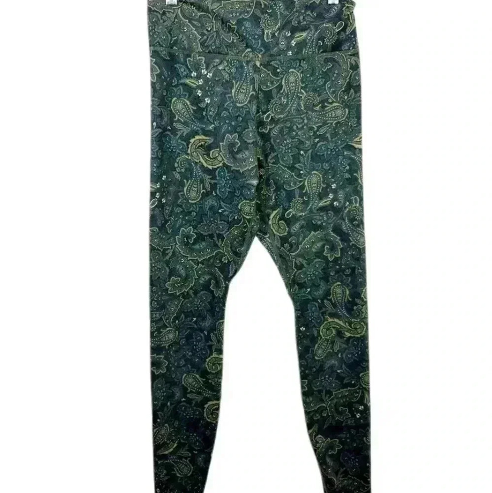 Kiragrace Paisley Print Leggings.  Size Medium - Picture 2 of 7